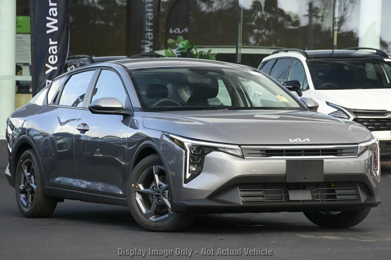 2025 Kia K4 S