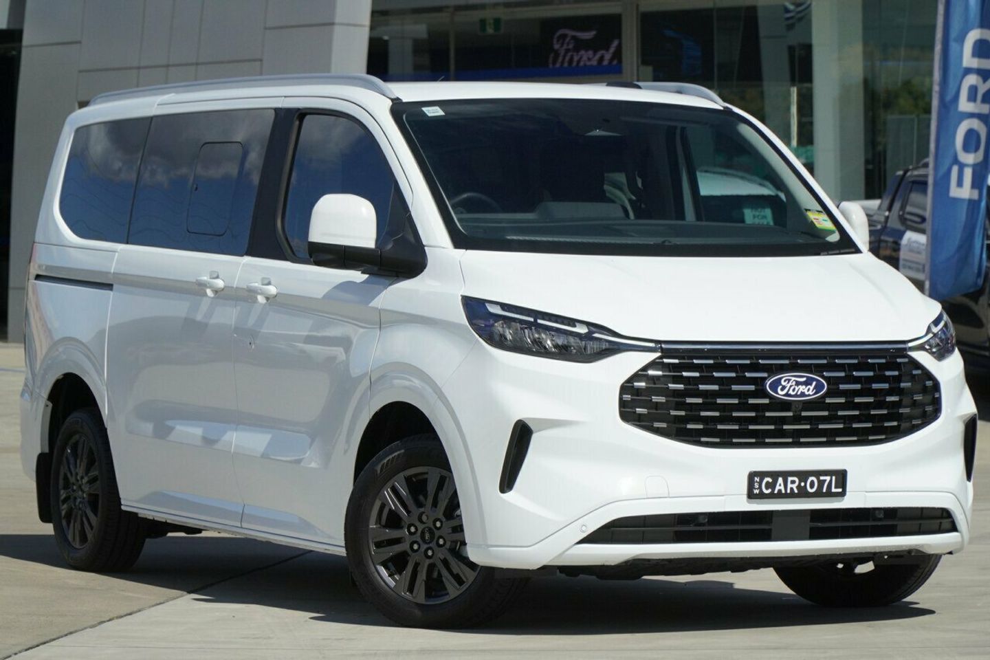 2024 Ford Tourneo Titanium X SWB