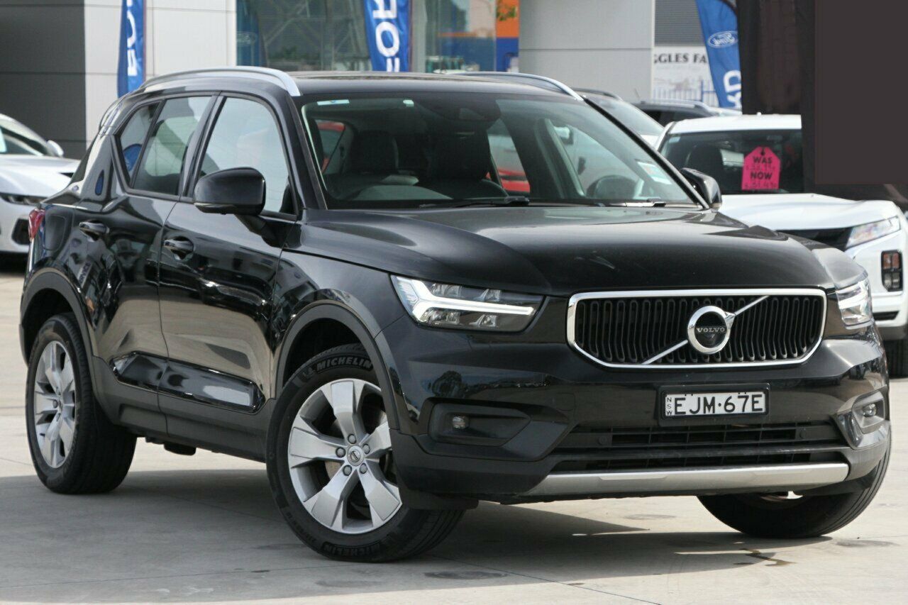 2020 Volvo XC40 T4 Momentum