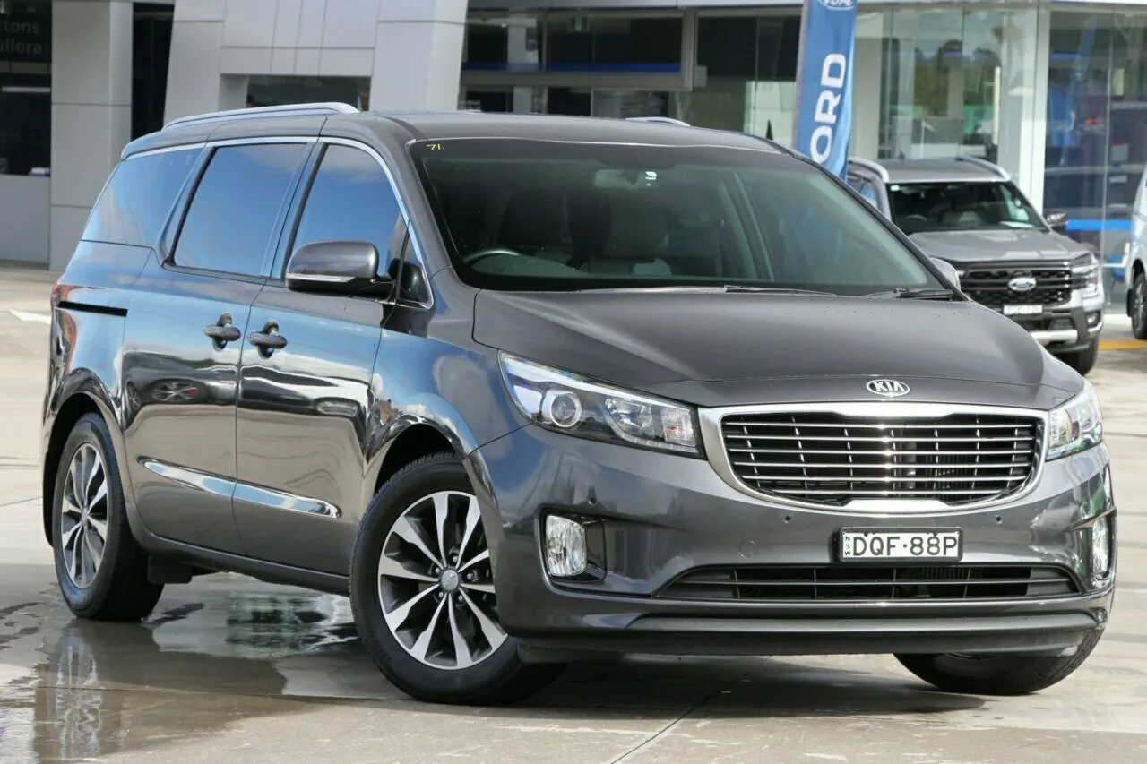 2017 Kia Carnival SLi