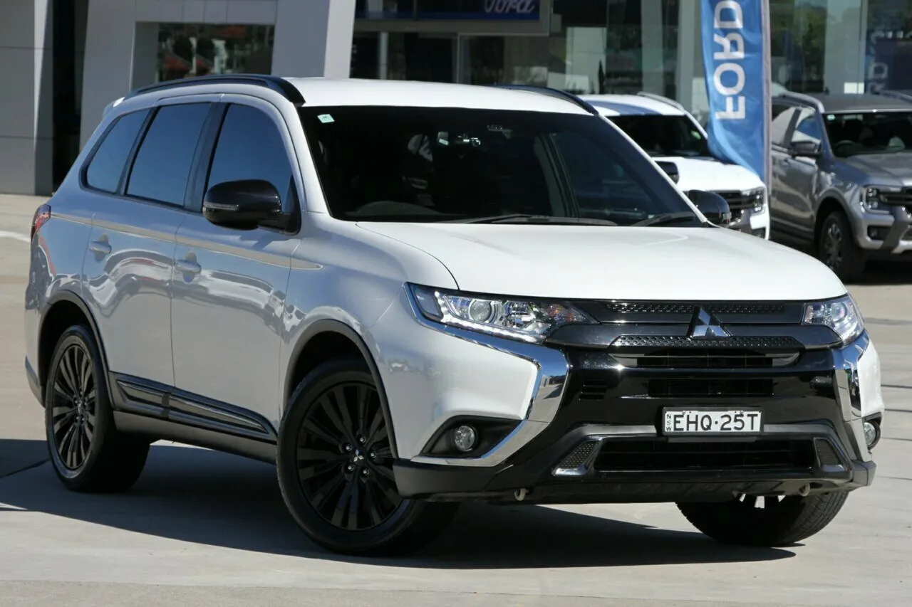 2020 Mitsubishi Outlander Black Edition AWD