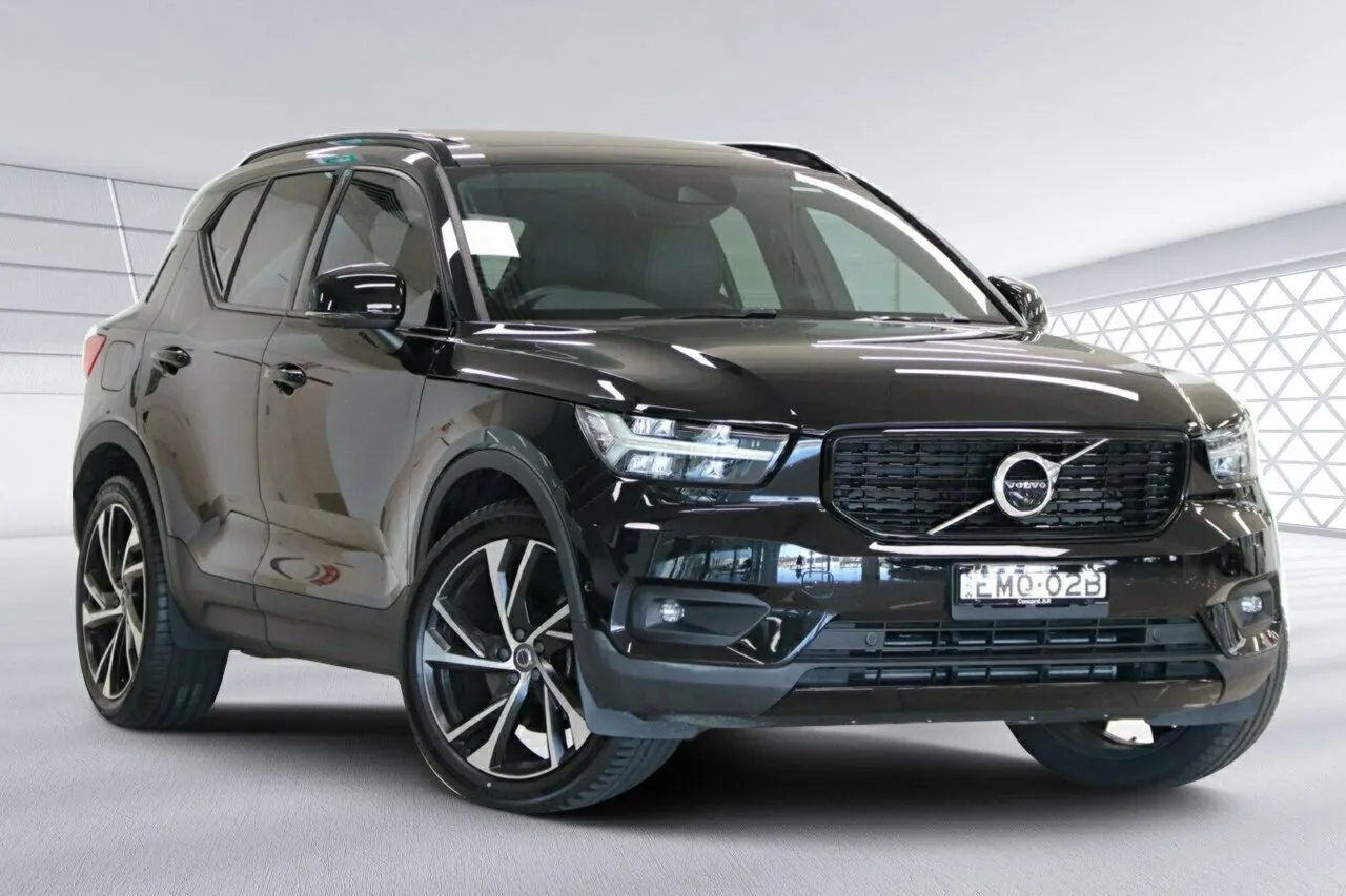 2020 Volvo XC40 T5 AWD R-Design