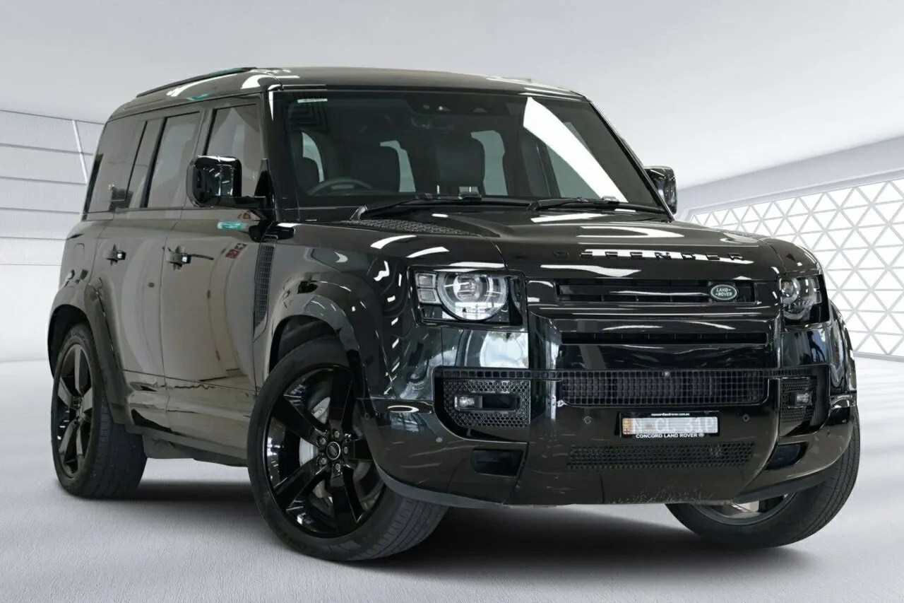 2023 Land Rover Defender 110 D300 AWD X-Dynamic HSE