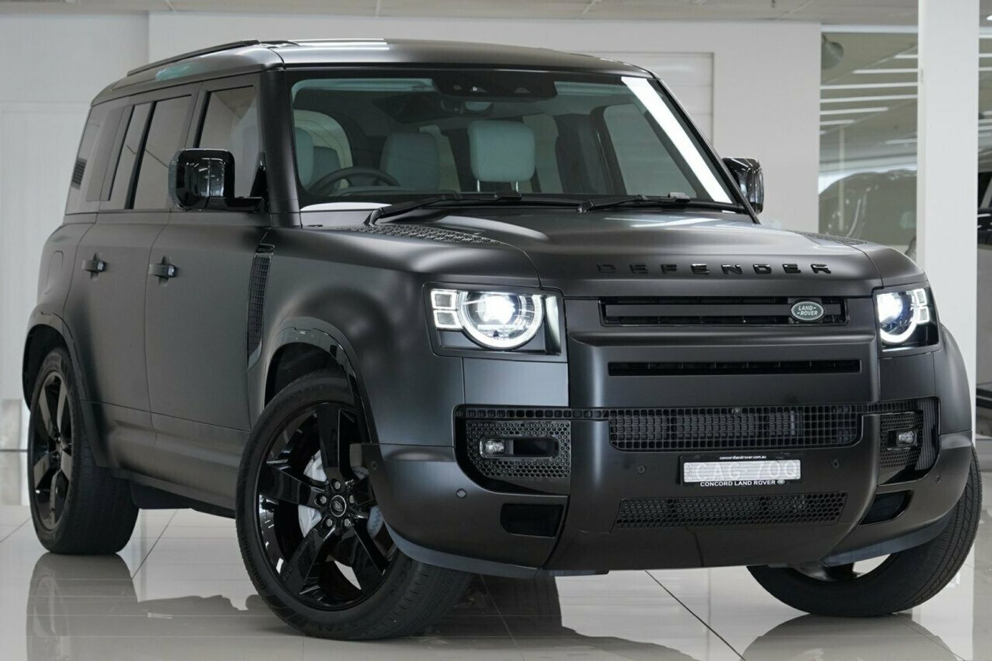2025 Land Rover Defender 110 D350 AWD X-Dynamic HSE