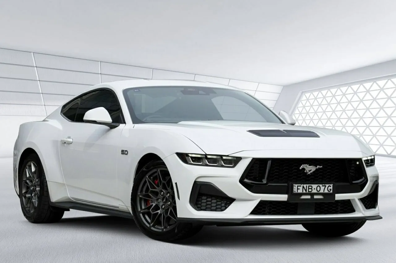 2024 Ford Mustang GT Fastback SelectShift