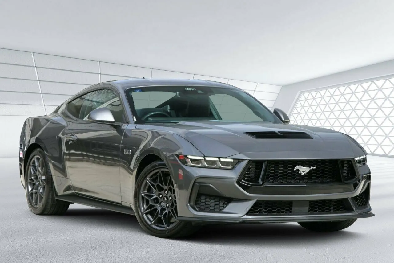 2024 Ford Mustang GT Fastback SelectShift