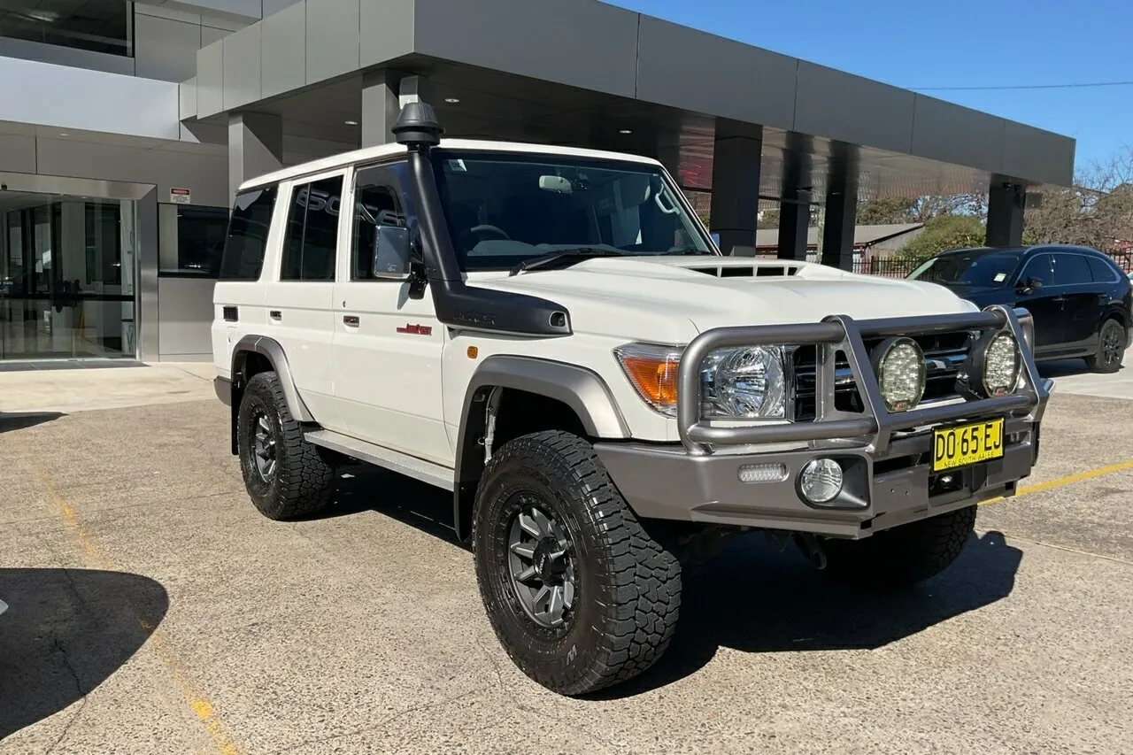 2022 Toyota Landcruiser GXL