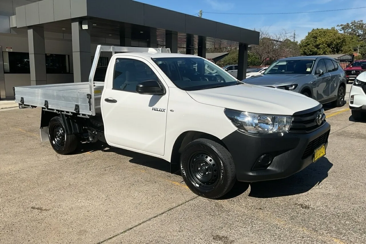 2024 Toyota Hilux Workmate 4x2