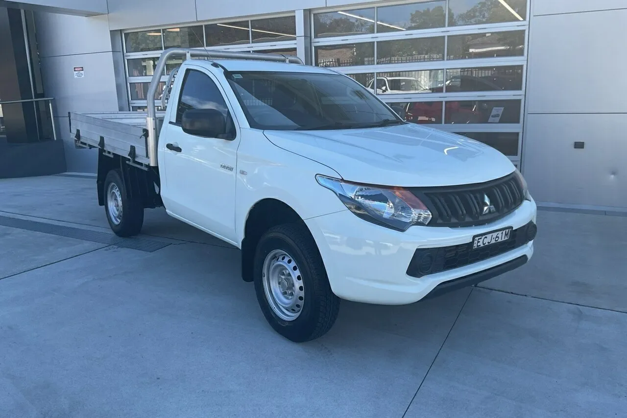 2018 Mitsubishi Triton GLX 4x2