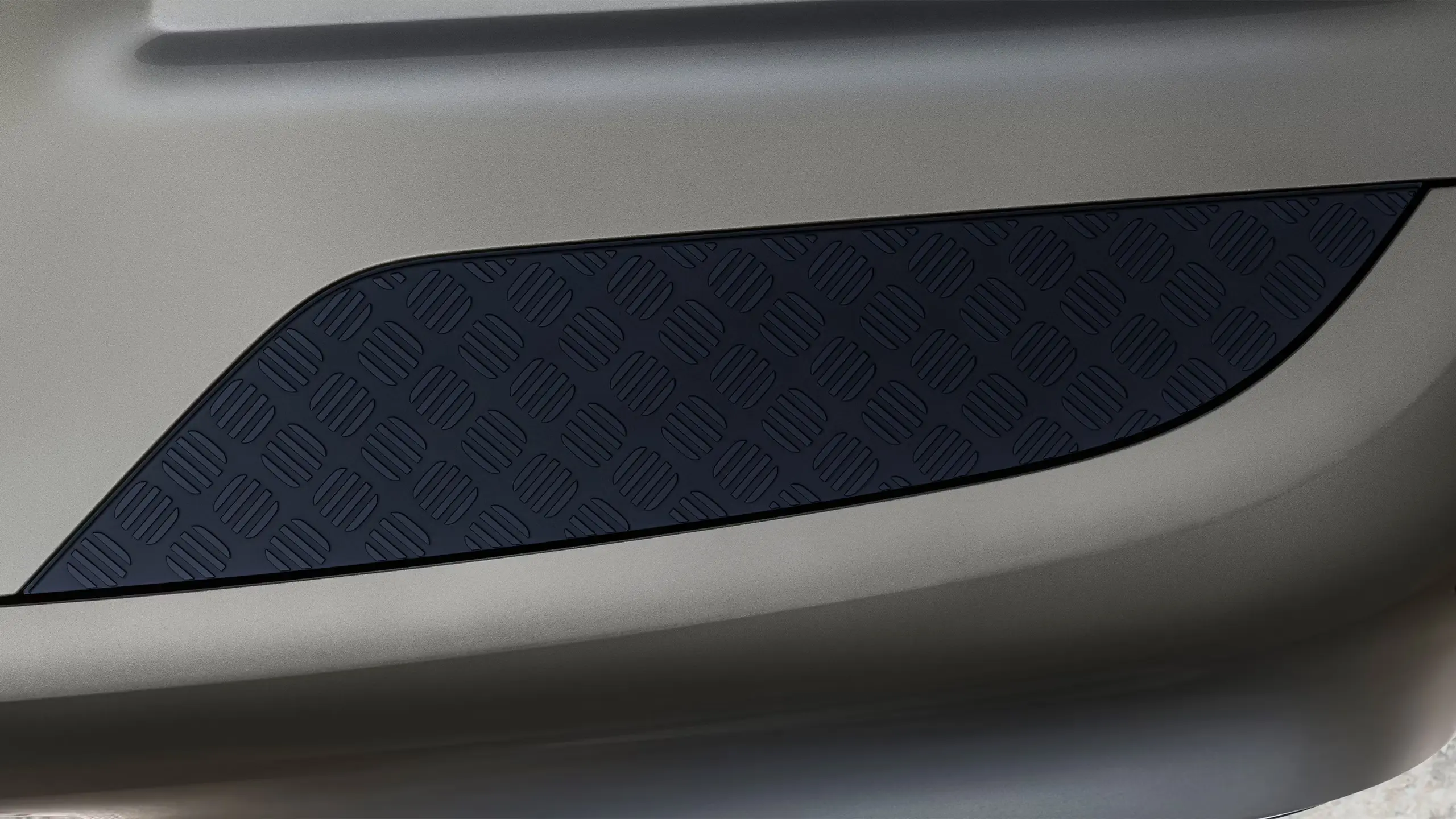 Defender 100 detail