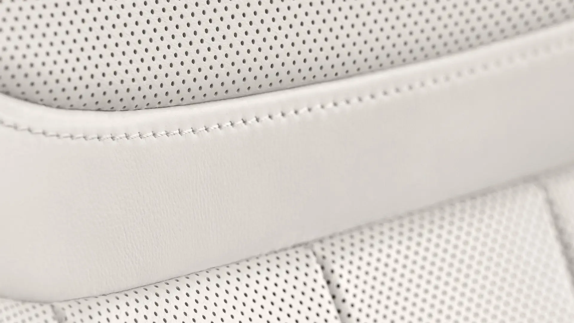 New Range Rover seat details in white