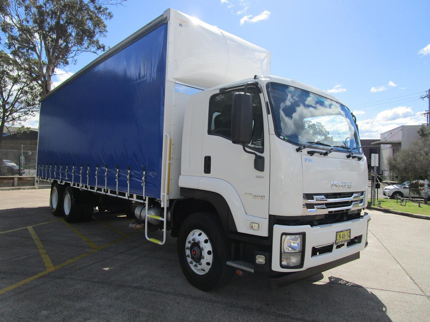 2017 Isuzu F Series FVL240-300