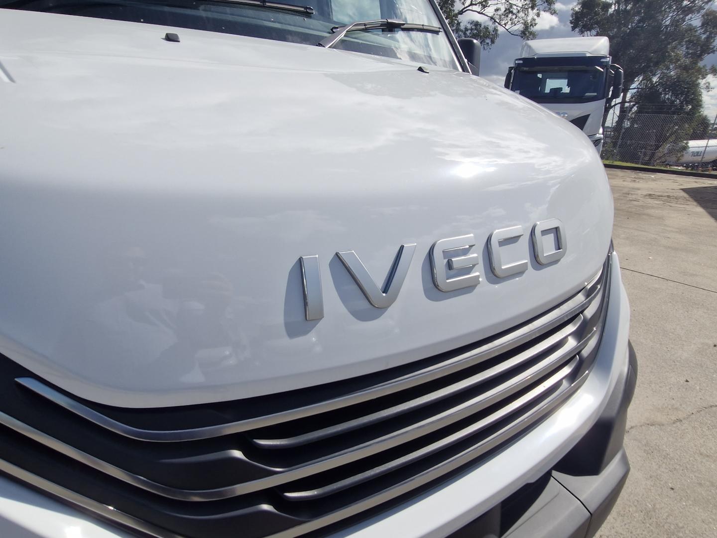 2026 Iveco Daily 42S18V image 10