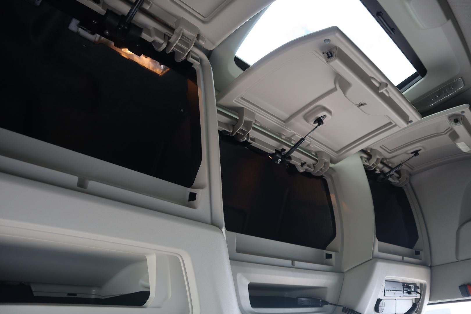 2024 Iveco S-Way AS700 image 20