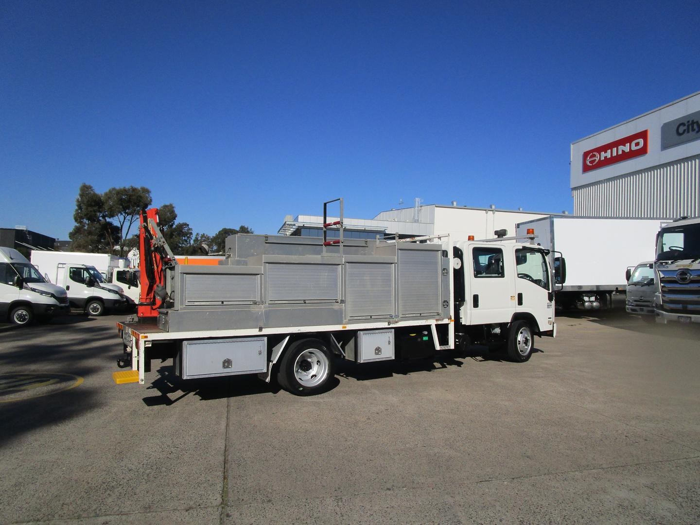 2013 Isuzu N Series NPR 400 Premium image 2