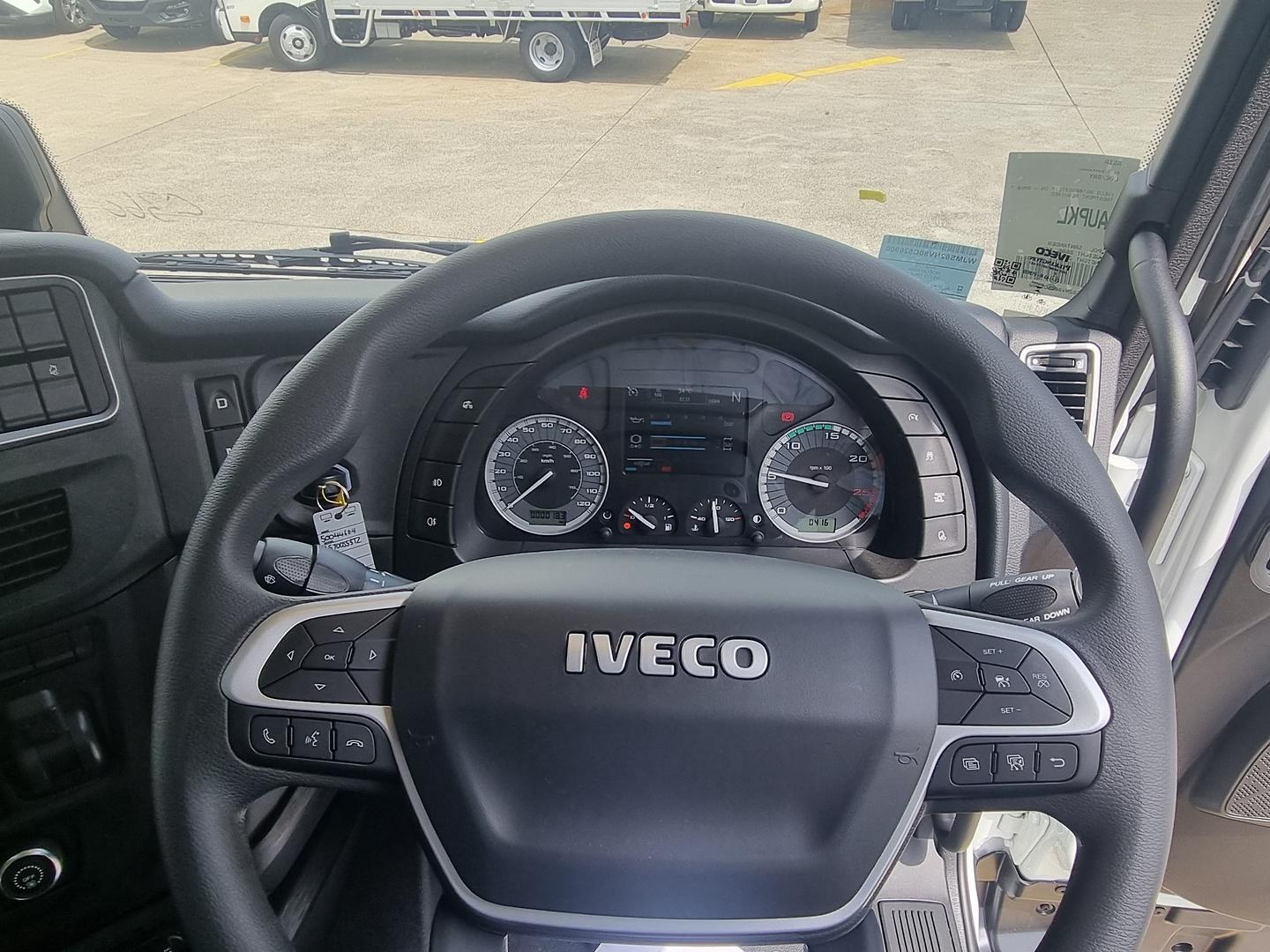 2024 IVECO S-Way AS700 6x4 Prime Mover image 19
