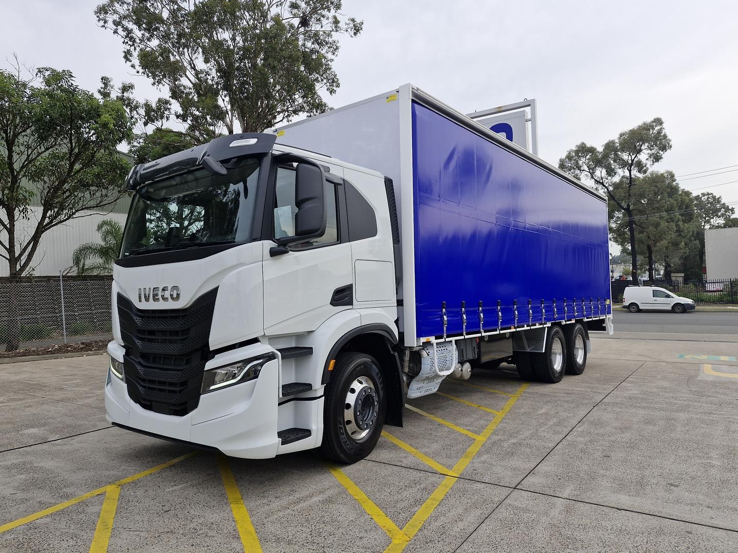 2026 Iveco S-Way AT230 6x2 image 4