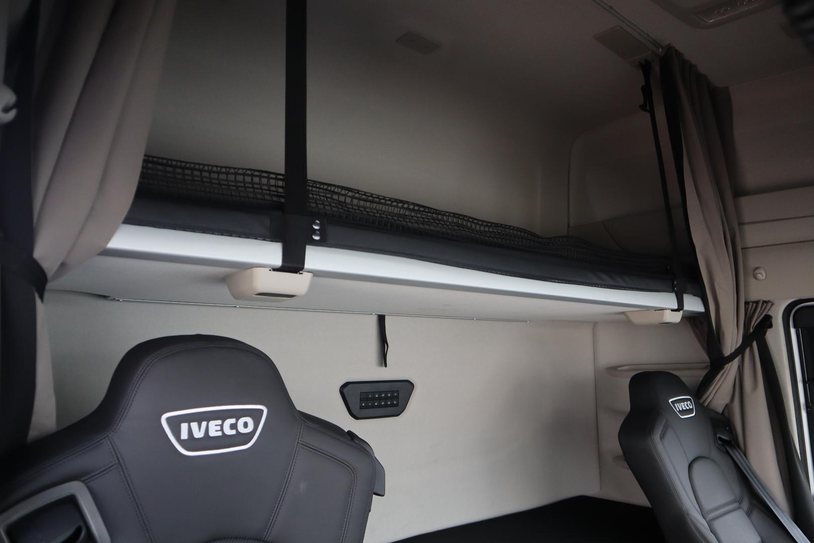 2024 Iveco S-Way AS700 image 15