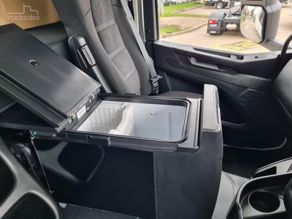 2026 Iveco S-Way AT230 6x2 image 16