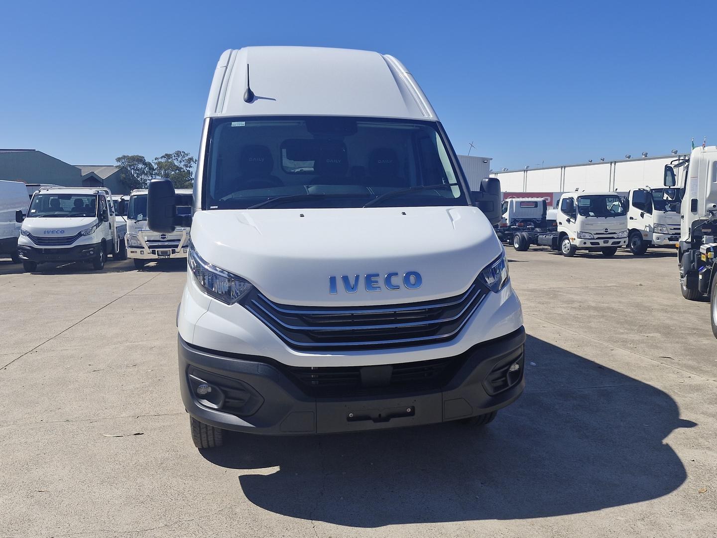 2024 Iveco Daily 50C18V image 2