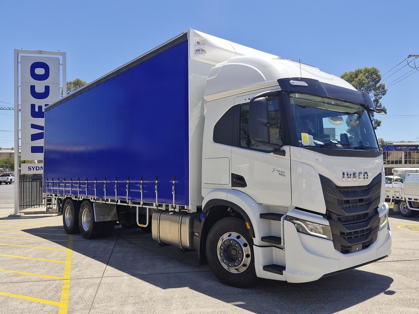 2026 Iveco S-Way AT230 14 Pallet image 14