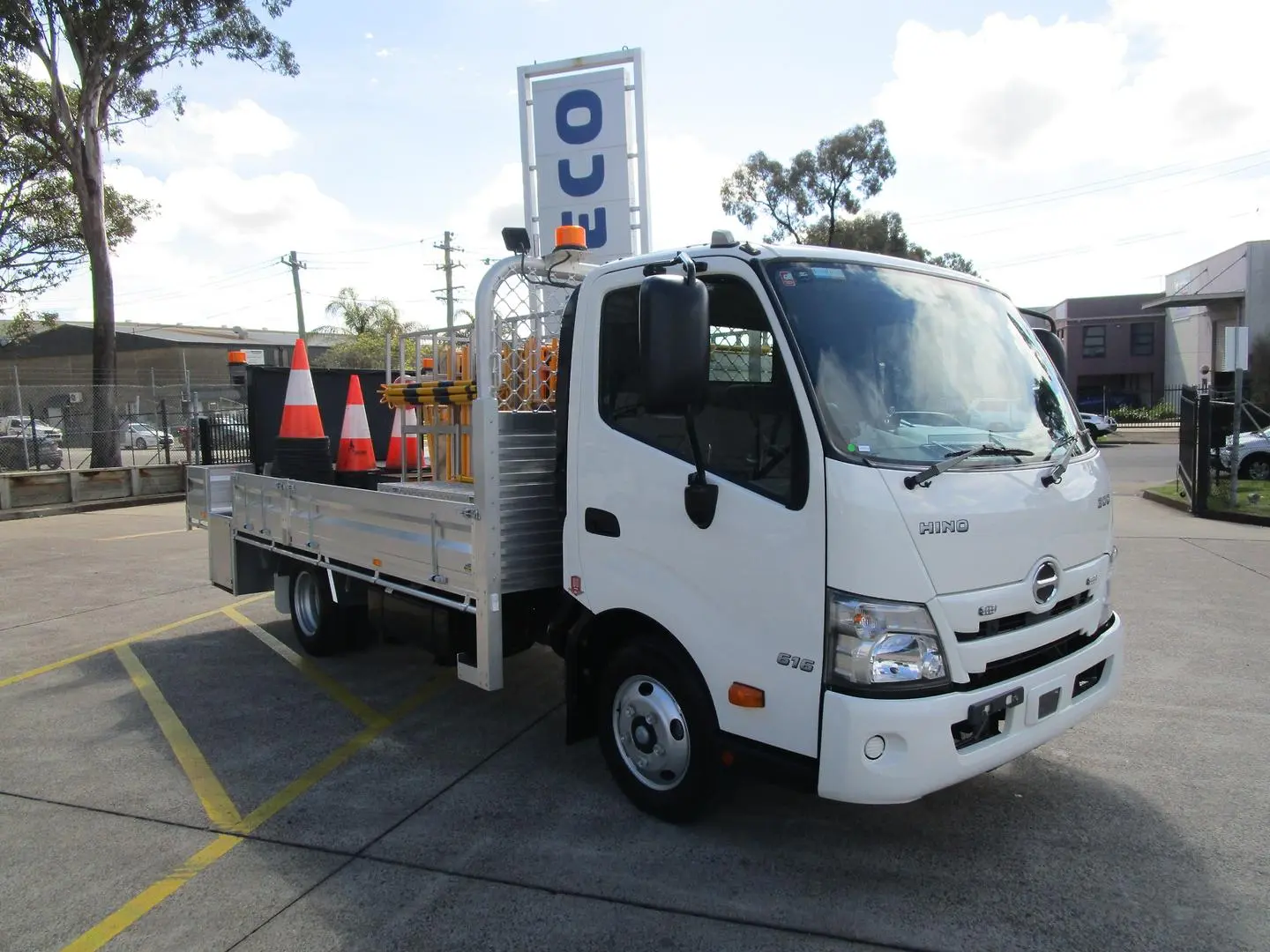 2023 Hino 300 Series 616
