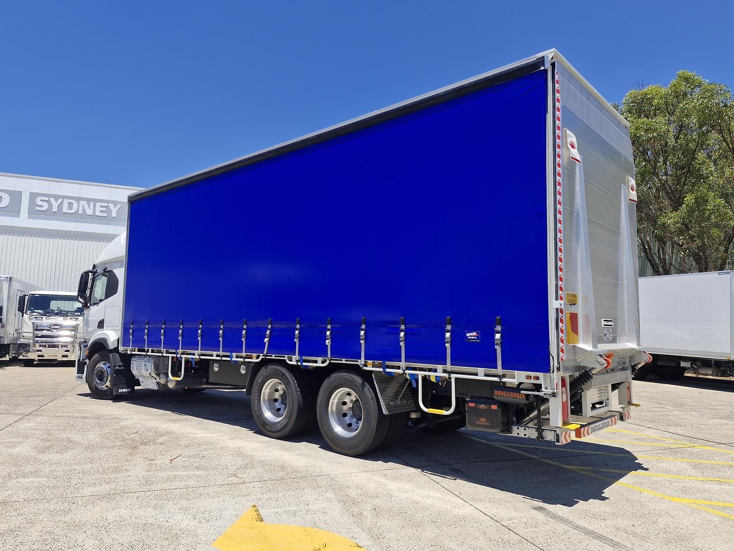 2025 Iveco S-Way AT230 14 Pallet image 5