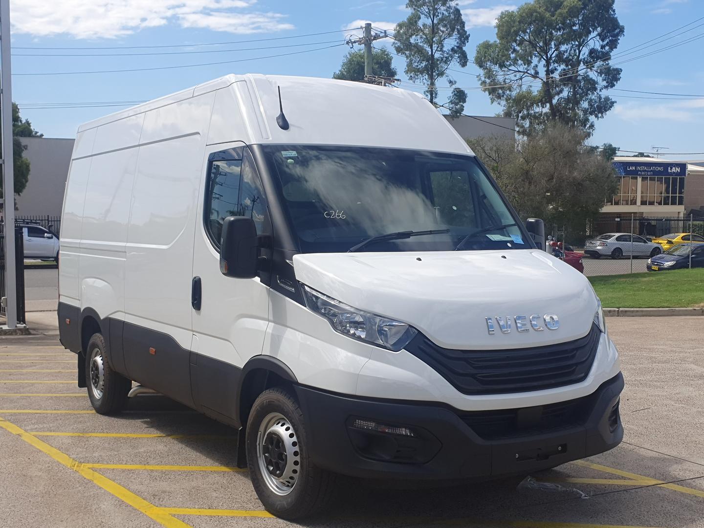 2023 Iveco Daily 35S14 12m3 