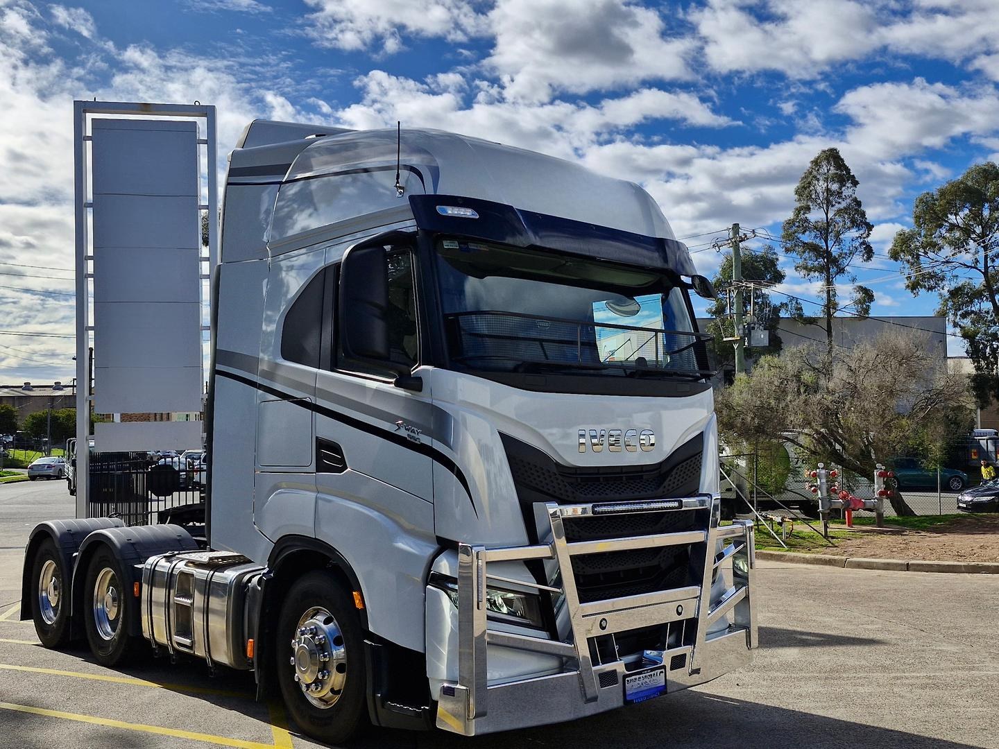 2024 Iveco S-Way AS700 image 4