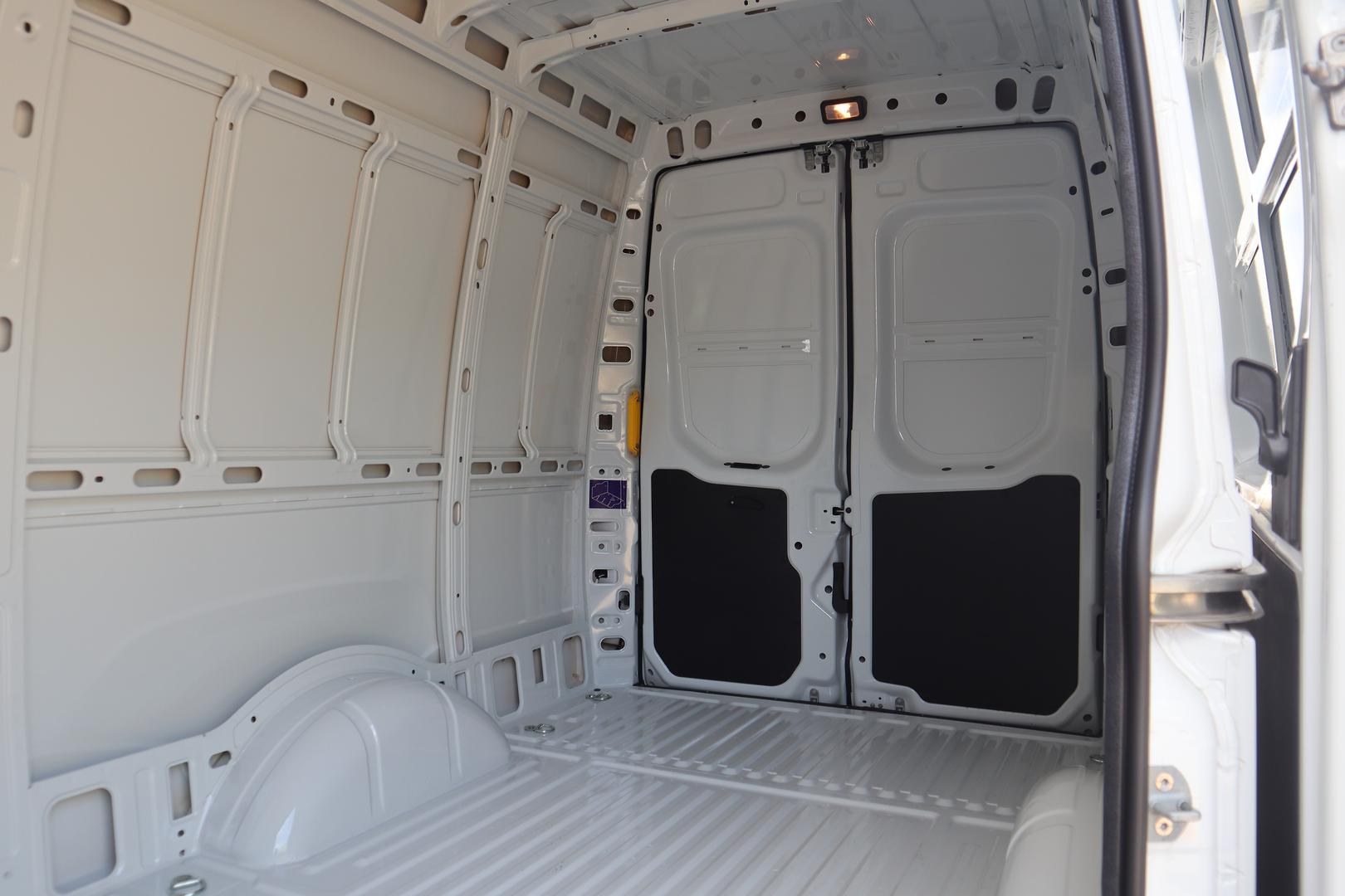 2025 Iveco Daily 35S18V image 12