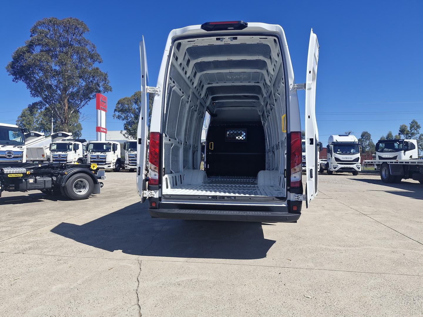 2024 Iveco Daily 50C18V image 12