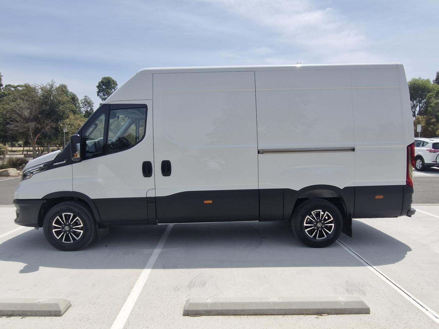 2025 Iveco Daily 35S18V image 5