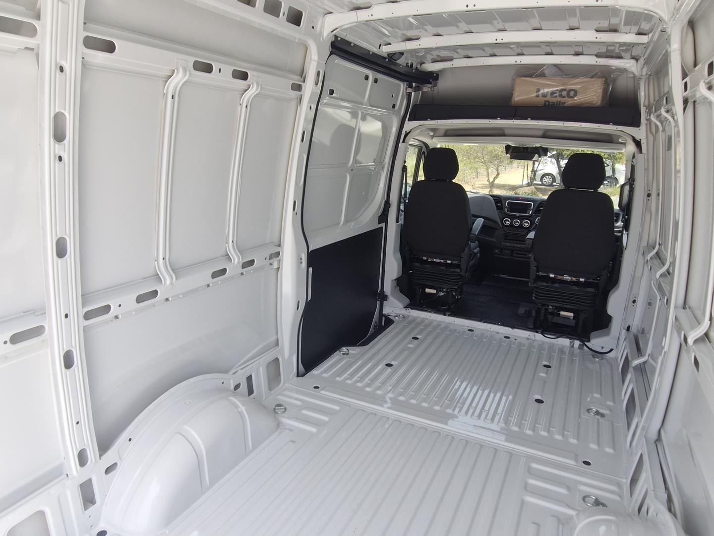 2025 Iveco Daily 35S18V image 15