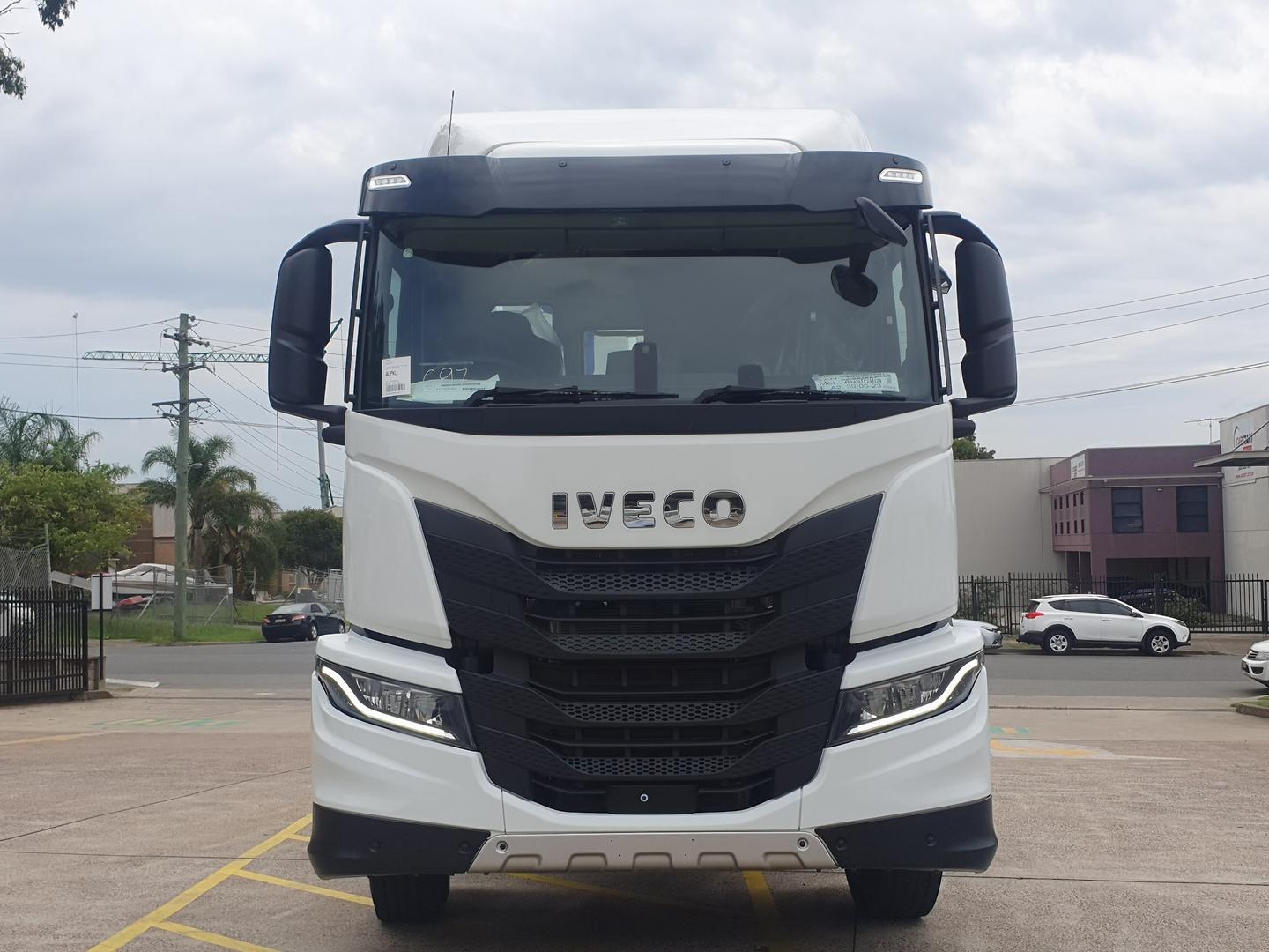 2025 Iveco S-Way AT270 6300 image 3