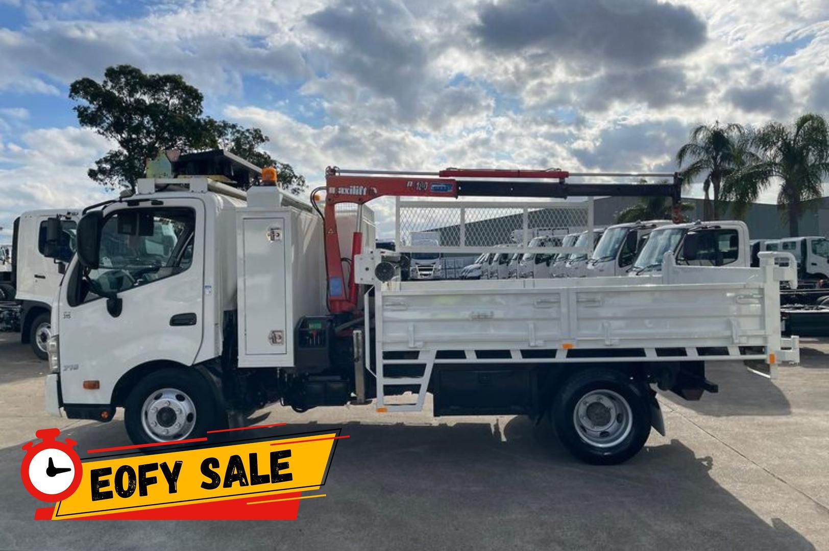 2014 Hino 300 