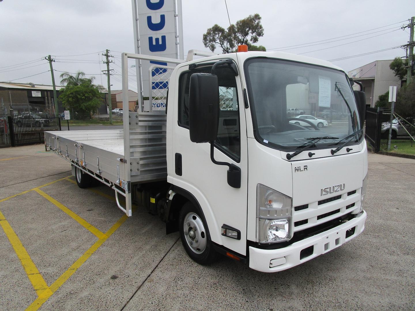 2018 Isuzu N Series NLR 45-150