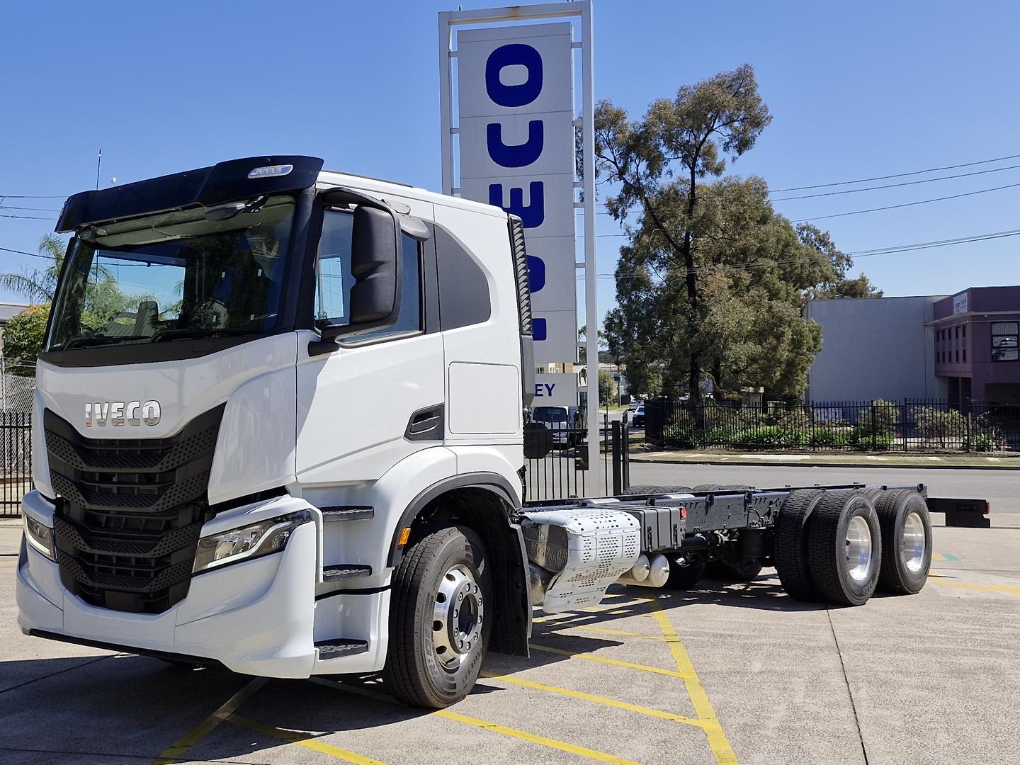 2024 Iveco S-Way AT230 