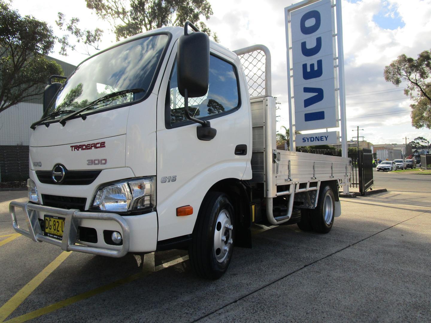 2017 Hino 300 616