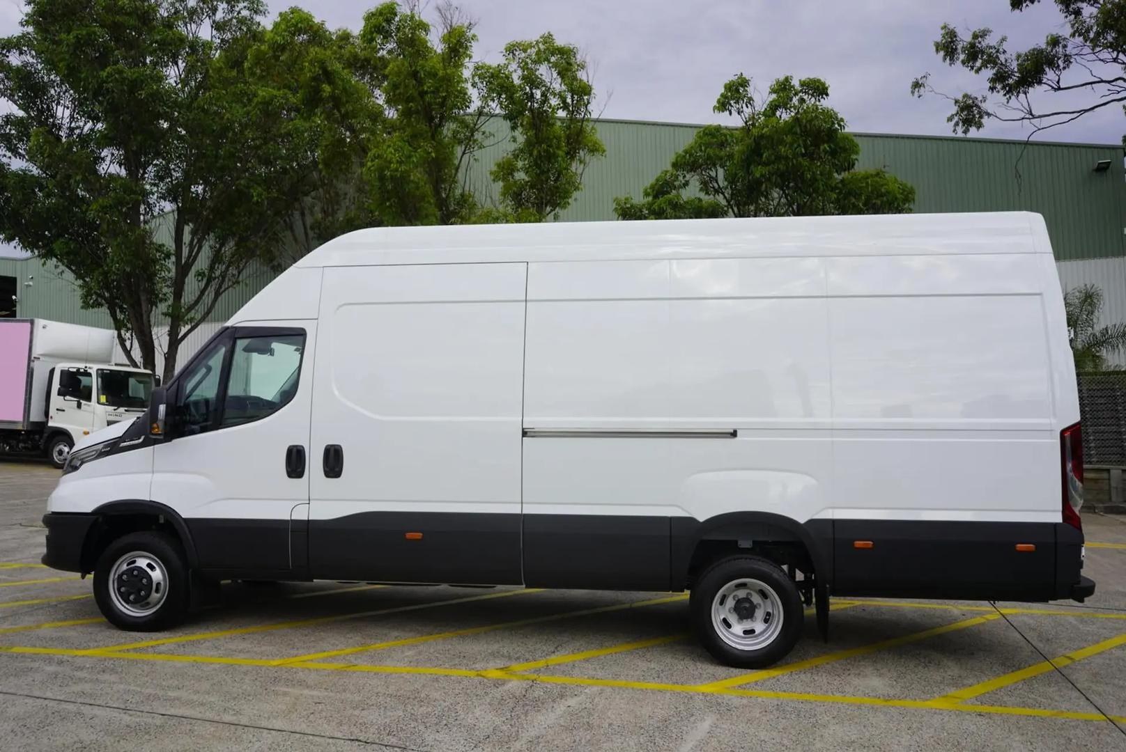 2024 Iveco Daily 50C18V Van 18m3 image 6